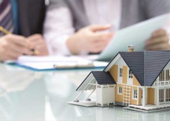 6 aylık kira bedeli teklif eden var; ev sahipleri eski kiracılarını parayla çıkarmayı deniyor