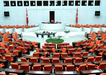 6. Yargı Paketi: Hâkim ve savcı adayları 'hâkim ve savcı yardımcısı' olacak, 2 değil 3 yıl eğitim görecek