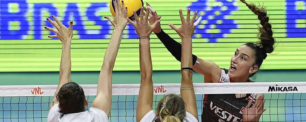 A Milli Kadın Voleybol Takımı, Almanya'yı 3-0 mağlup etti