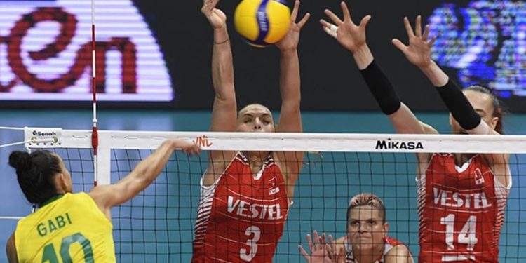 A Milli Kadın Voleybol Takımı, FIVB Milletler Ligi'ne yenilgiyle başladı