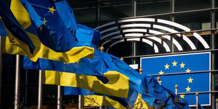 AB ülkeleri anlaştı: Ukrayna ve Moldova resmi aday statüsü aldı