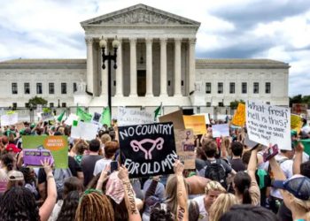 ABD'de Yüksek Mahkeme kürtajı anayasal hak olmaktan çıkarmıştı; bazı eyaletlerde klinikler şimdiden kapatılmaya başlandı!