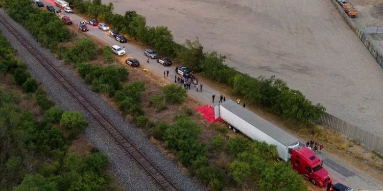 ABD'de bir kamyonda 46 kişi ölü bulundu