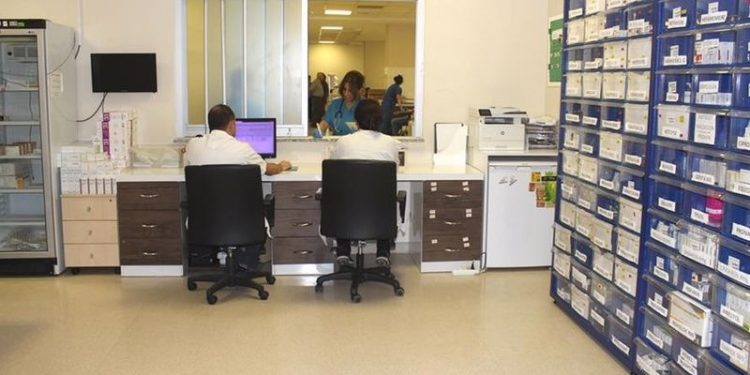 AKP ve MHP, ‘kamu eczacılarının hakları iyileştirilsin’ önergesini reddetti