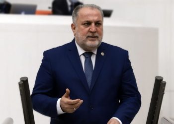 AKP'li vekil, sığınmacı politikaları konusundaki eleştirilere yanıt verdi: Duaları bizi koruyacak