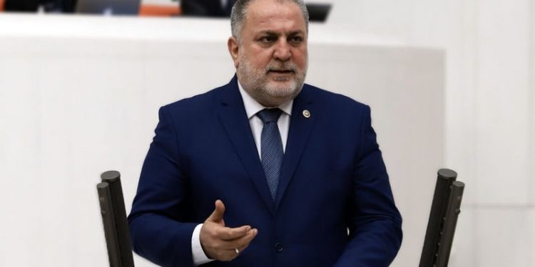 AKP'li vekil, sığınmacı politikaları konusundaki eleştirilere yanıt verdi: Duaları bizi koruyacak