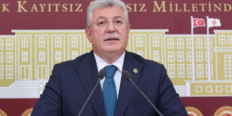 AKP’li Akbaşoğlu: Bugüne kadar toplumun hiçbir kesimini enflasyona ezdirmedik