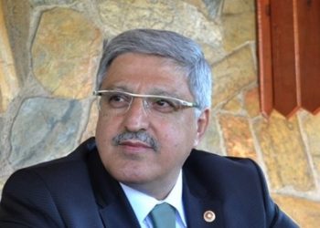 AKP’li Demiröz, '100 il müjdesini’ geri çekti