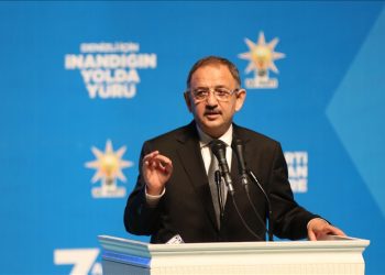 AKP’li Özhaseki: Siyaseti yavaş yavaş bırakma zamanım geldi