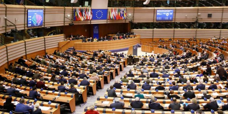 AP, oy birliğiyle kabul etti: Türkiye’de muhaliflere baskılar arttı