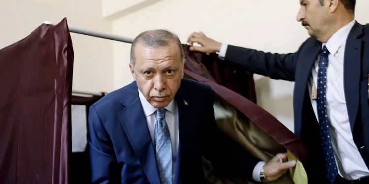 Adalet Bakanı Bozdağ'dan Erdoğan'ın cumhurbaşkanlığı adaylığına ilişkin açıklama
