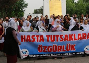 Adalet Nöbeti 200'üncü gününde: Hasta ve infazı yakılan tutukluları bırakın