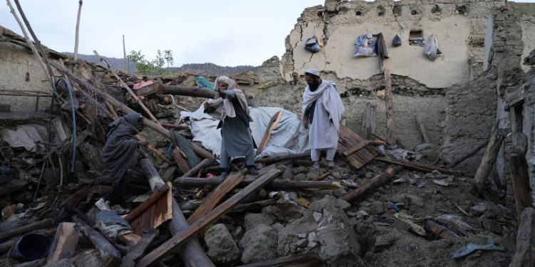 Afganistan'da deprem sonrası gıda, su sıkıntısı ve kolera korkusu