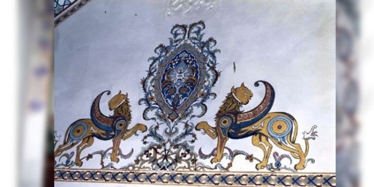 Ahi Evran Türbesi'ndeki işlemeler ‘namaza engel oluyor’ denilerek ortadan kaldırıldı