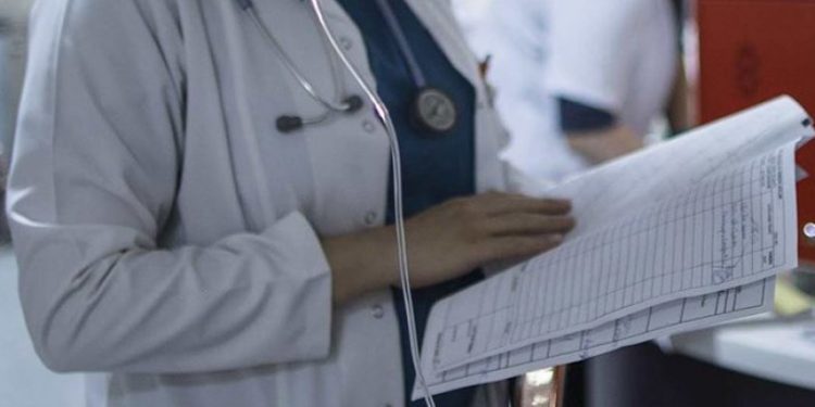 Aile hekimleri 2 gün iş bırakacak: 'Yönetmelikte akla, mantığa, bilime, hukuka uymayan cezalar var'
