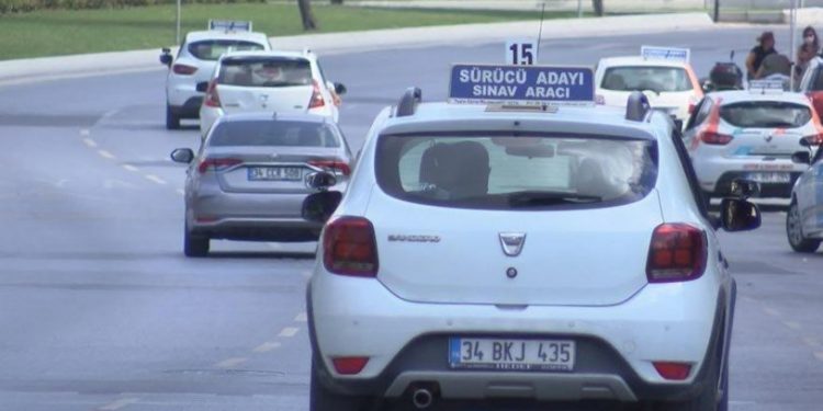 Akaryakıt fiyatları onları da vurdu: Sürücü kursları iflasın eşiğinde