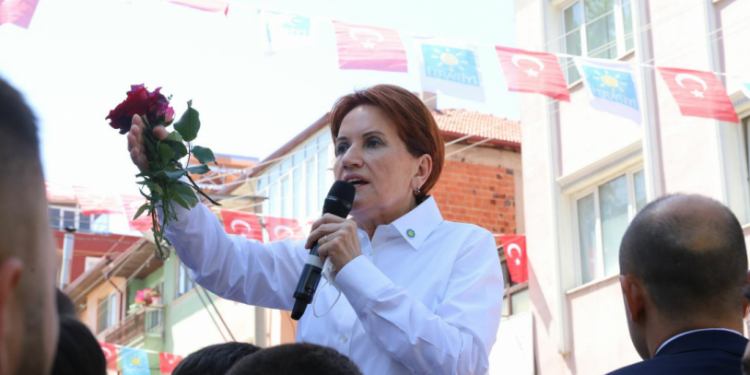 Akşener: Allah bana bunların bütün hortumlarını kesmeyi nasip etsin