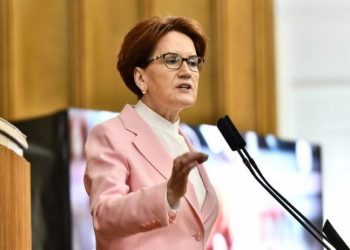 Akşener: Kadın katillerine destek veriyorlar