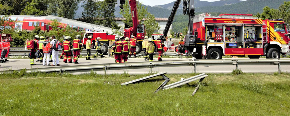 Almanya’da tren kazası: En az dört kişi yaşamını yitirdi