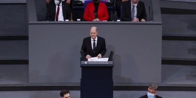 Almanya: Ukrayna'ya uçaksavar füzeleri ve radar sistemleri göndereceğiz