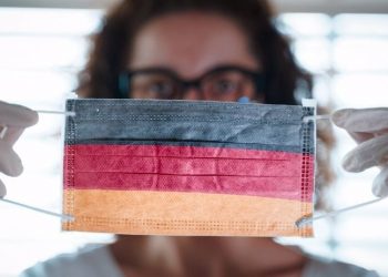 Almanya, sonbaharda beklenen yeni Covid-19 dalgasına hazırlanıyor