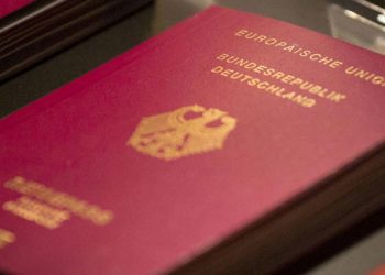 Almanya'da 131 bin kişiye vatandaşlık verildi