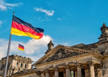 Almanya'da Duma &uuml;yesinin evlerine el kondu