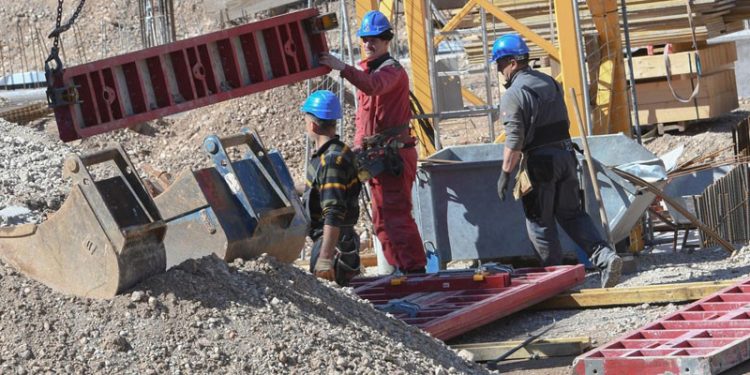 Almanya'da asgari ücret 12 euroya çıktı