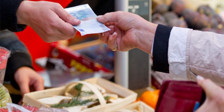 Almanya'da son 50 yılın en yüksek enflasyonu