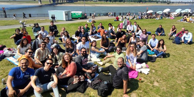 Almanya’ya giden doktorların fotoğrafı: Hekim göçünün röntgeni