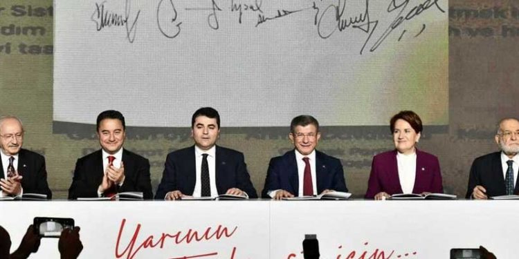 Altı lider Anayasa değişikliklerini konuşacak