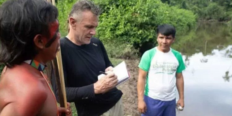 Amazon'da kaybolan İngiliz gazeteci ve Brezilyalı uzmanı arayan ekipler kan izlerine rastladı