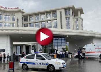 Ambulans şof&ouml;r&uuml;, Sağlık Bakanlığı &ouml;n&uuml;nde isyan etti: Kendimi patlatacağım!