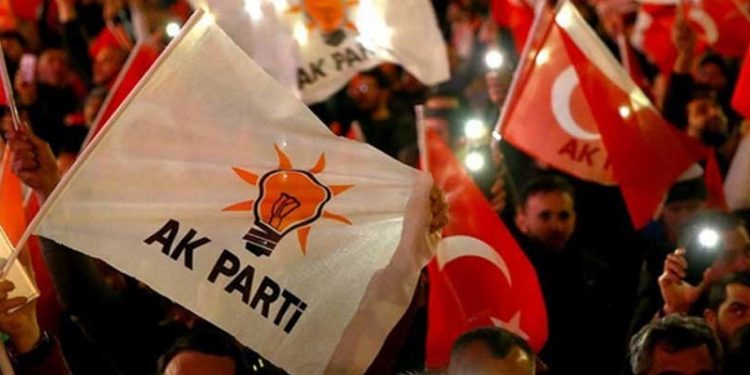 Anadolu'yu gezen AKP'li yönetici: Bugüne kadarki en düşük seviyeyi gördük ama sandığa yaklaştıkça oylarımız artar