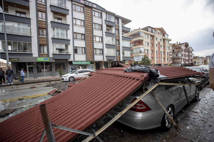 Ankara’da sel sularına kapılan servis sürücüsünün cansız bedenine ulaşıldı