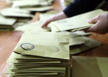 Anket: AKP’de düşüş sürüyor, CHP yerinde saydı, İYİ Parti yüzde 20’yi aştı