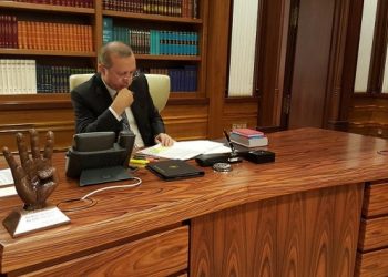 Anket: &lsquo;Erdoğan kazanamaz&rsquo; diyenler &ouml;nde