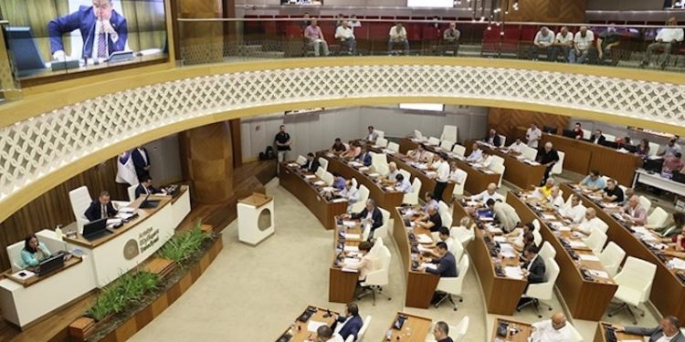 Antalya Büyükşehir Belediyesi, İlim Yayma Cemiyeti ve TÜRGEV'e verilen yurtları geri aldı