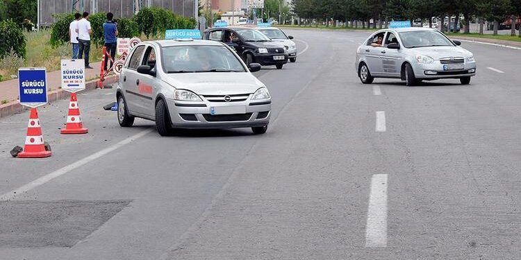 Artan maliyetler karşısında sürücü kursları kapanma noktasında