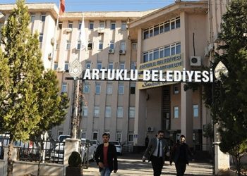 Artuklu Belediyesi’nde usulsüzlük: AKP’li 13 meclis üyesinden istifa dilekçesi
