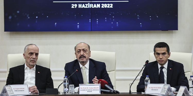 Asgari Ücret Tespit Komisyonu toplantısı öncesinde açıklama
