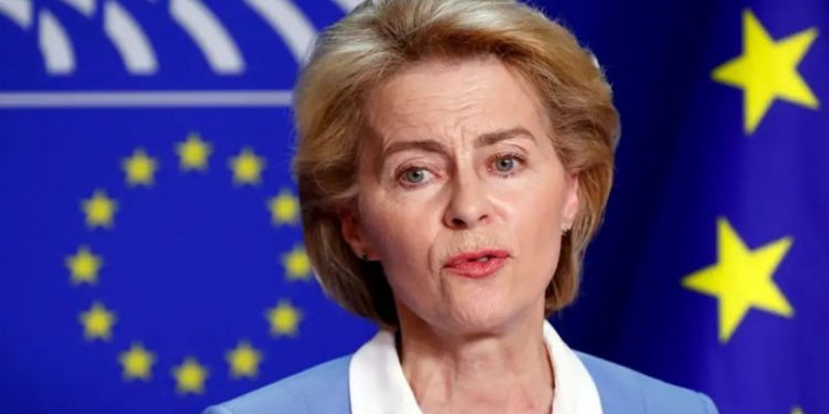 Avrupa Komisyonu, Ukrayna ve Moldova'ya 'aday ülke' statüsü verilmesi yönünde görüş bildirdi