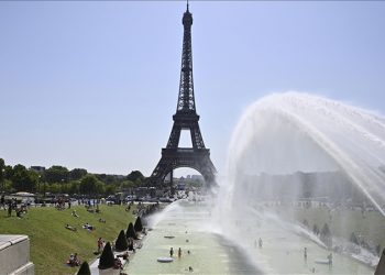 Avrupa'da aşırı sıcaklar: Fransa'da bazı açık hava etkinlikleri yasaklandı