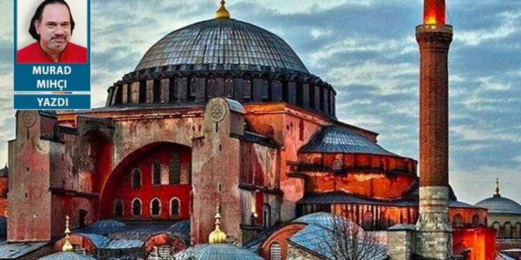 Ayasofya yıkılsın, yerine TOKİ inşaat yapsın