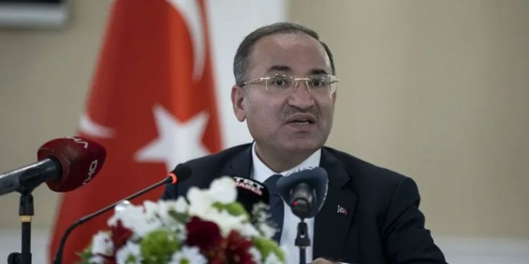 Bakan Bozdağ: Erdoğan'ın adaylığı önünde bir engel yok, 2023'te ikinci adaylığı olacak