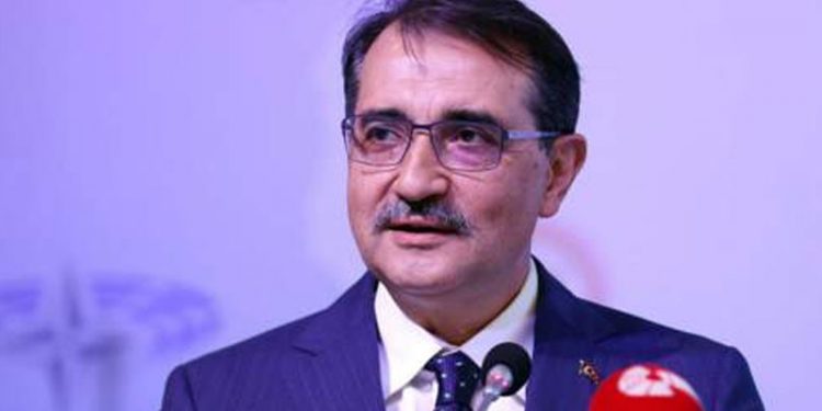 Bakan Dönmez: 2030'a kadar elektrikli araç şebeke altyapısı için 1 milyar dolarlık yatırım yapılacak