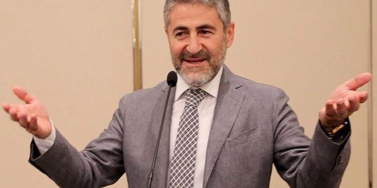 Bakan Nebati'den 'dar gelirli' düzeltmesi: Gelirleri artıracağız
