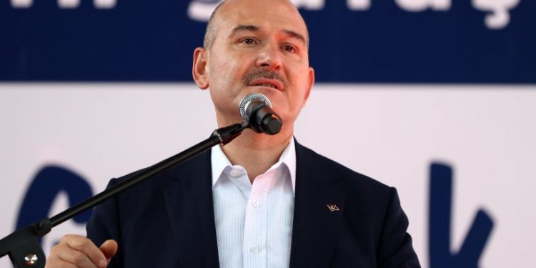 Bakan Soylu açıkladı: İkamet edebilecek yabancı oranı düşürülüyor