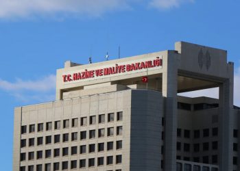 Bakanlık ‘önlem açıklayacağını’ duyurdu, döviz kuru geriledi