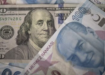 Bakanlığın a&ccedil;ıklamasının ardından dolar/TL'de d&uuml;ş&uuml;ş